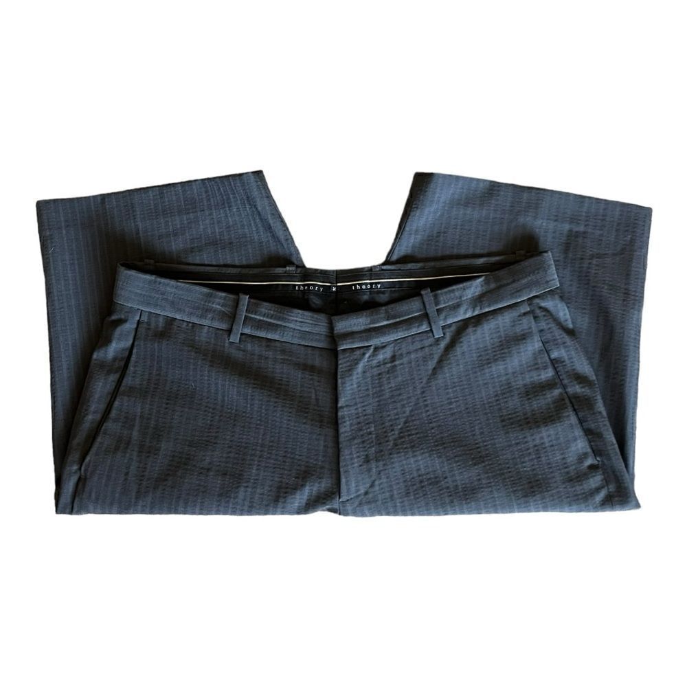 Theory Men’s Shorts - Picture 4 of 6